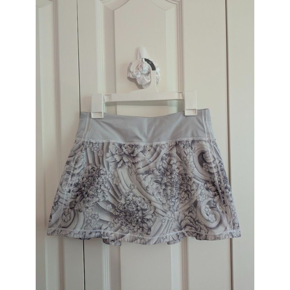 Lululemon 2 Pace Rival Skirt gray floral Mini Twine White golf tennis pickleball